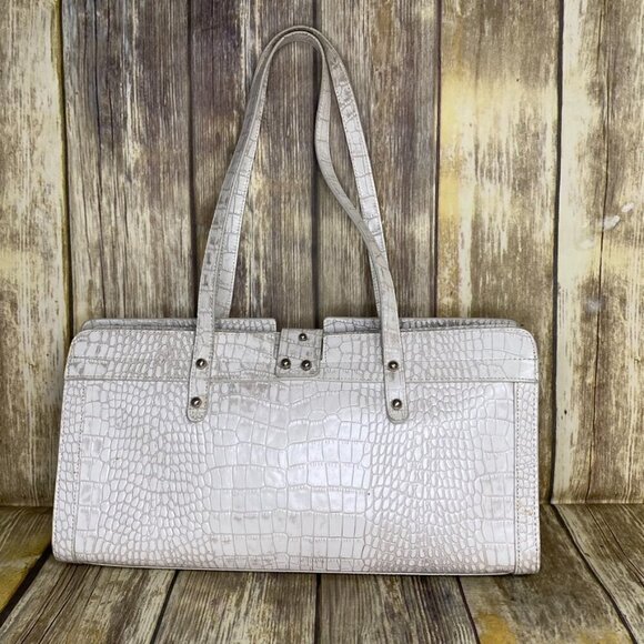 Kenneth Cole Pearl White Crocodile Pattern Leather Handbag Excellent Condition - Picture 2 of 9